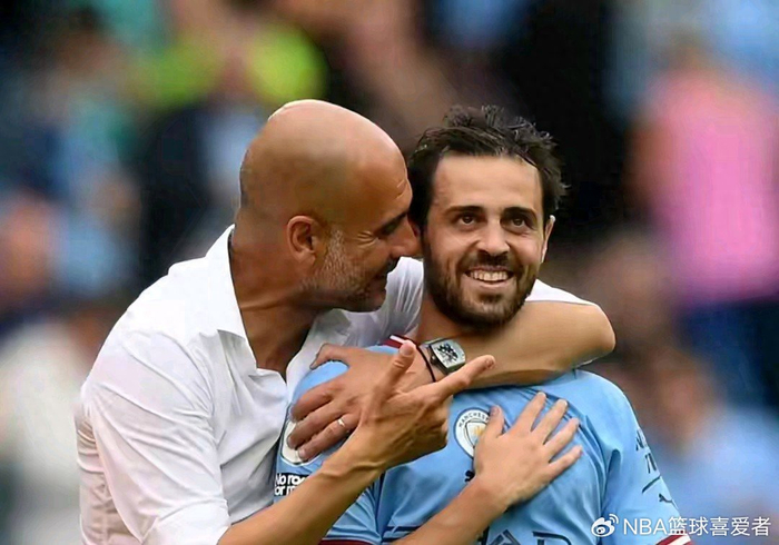 瓜帅“心头肉”B席今夏自由身离队？曼城这步棋我看不懂！|瓜迪奥拉|埃尔林-哈兰德|巴塞罗那|阿奎罗|巴萨_新浪体育_新浪新闻